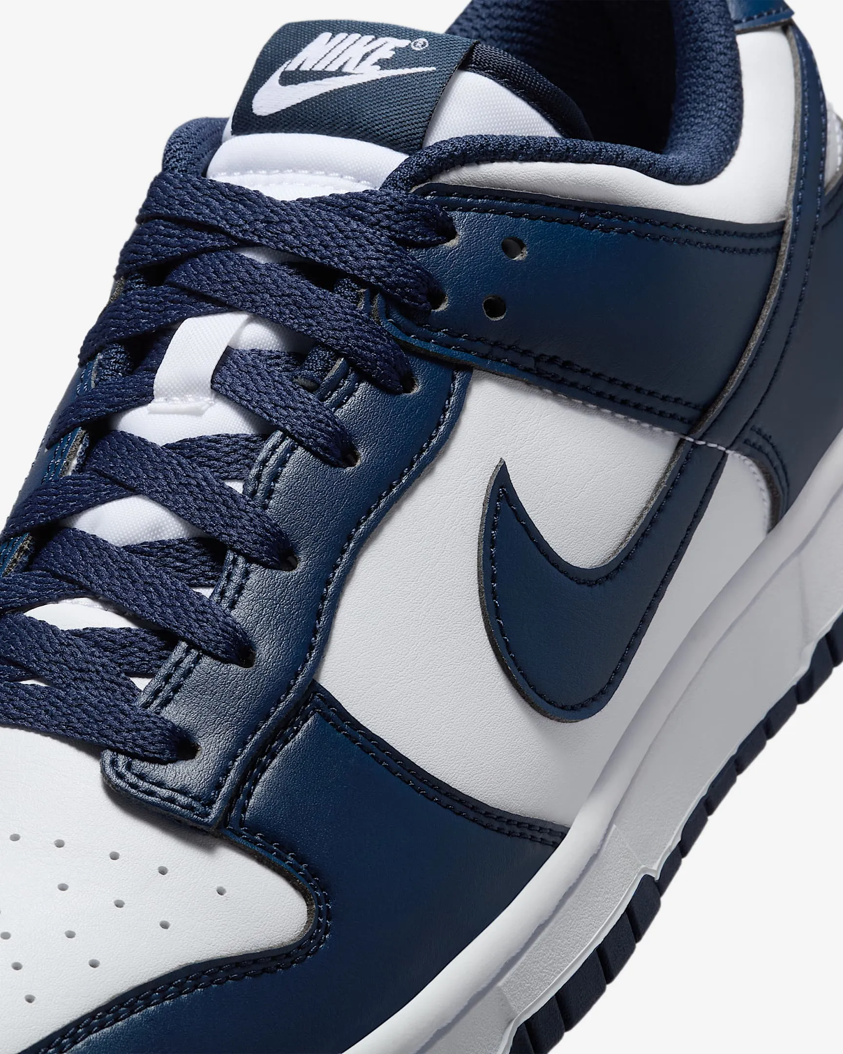 Dunk Low Retro
