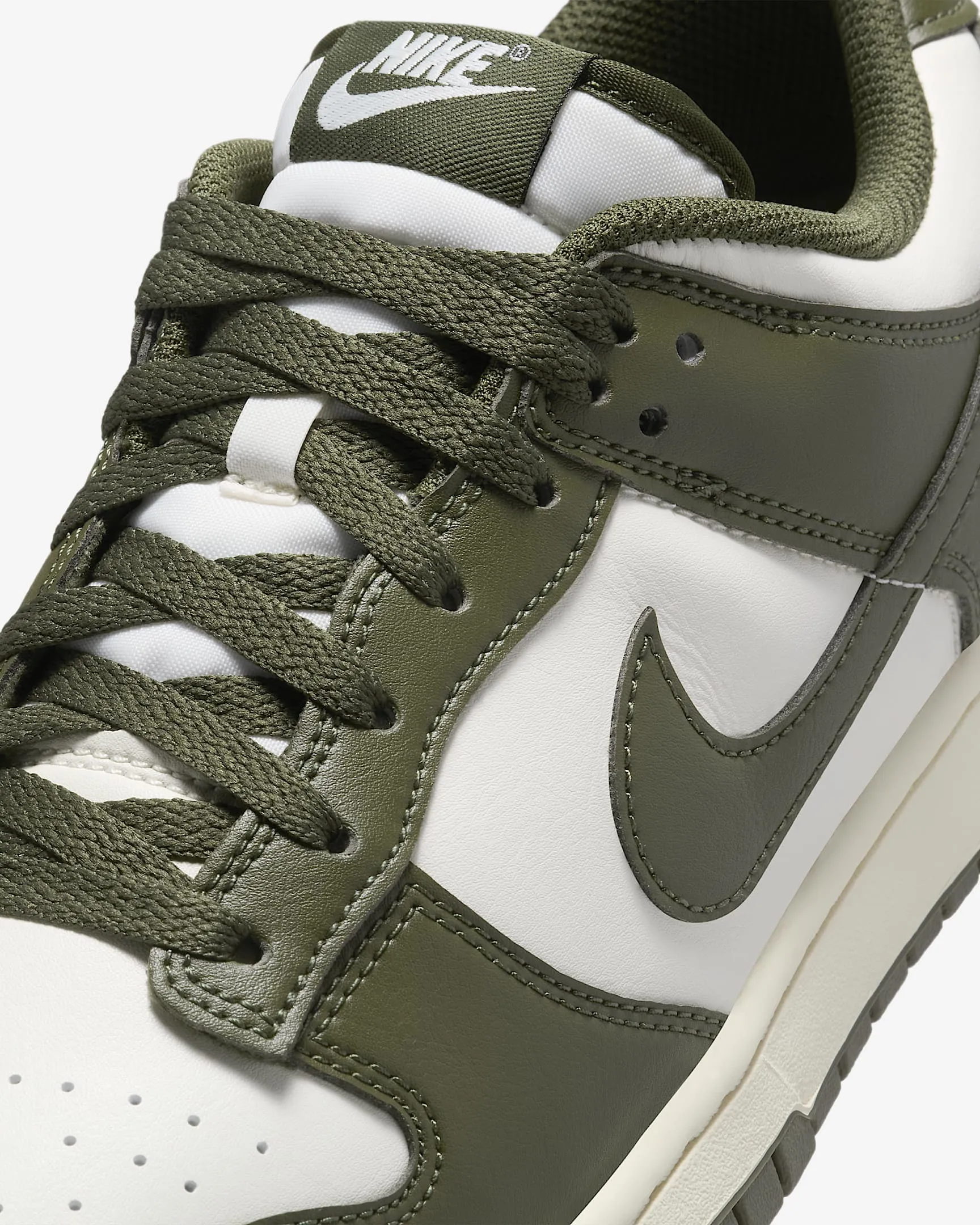 Dunk Low Retro