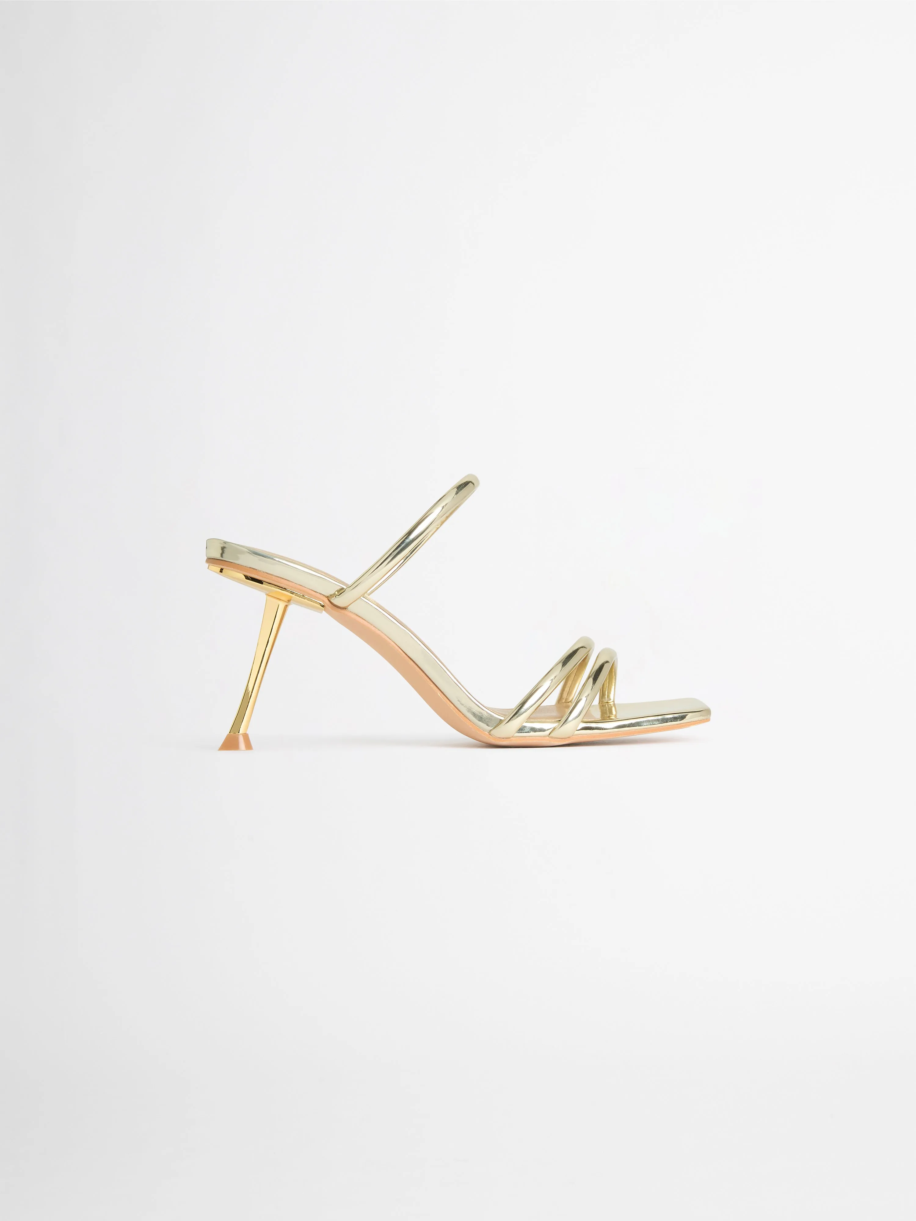 KIANA HEEL