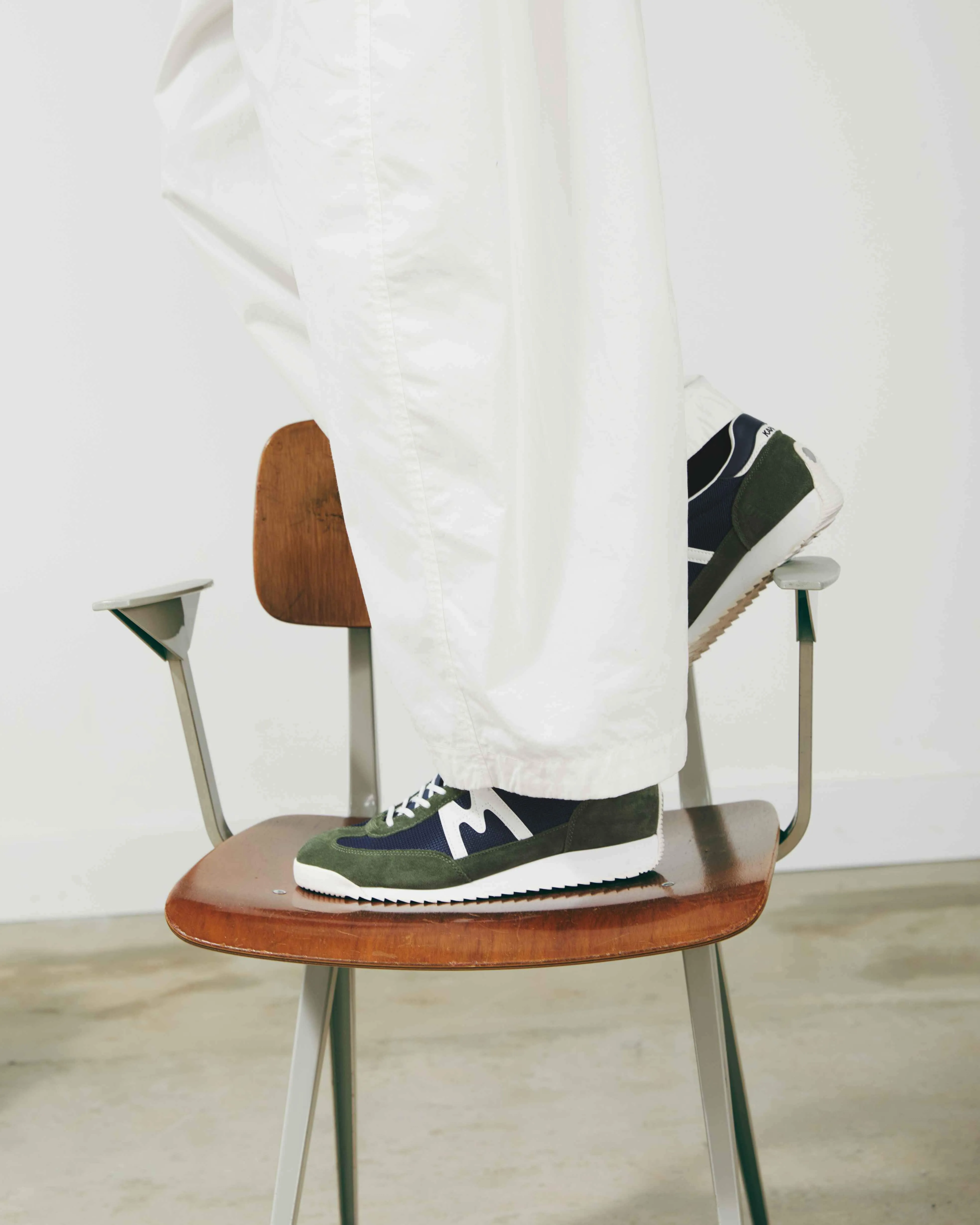 MESTARI - BRONZE GREEN / WHITE