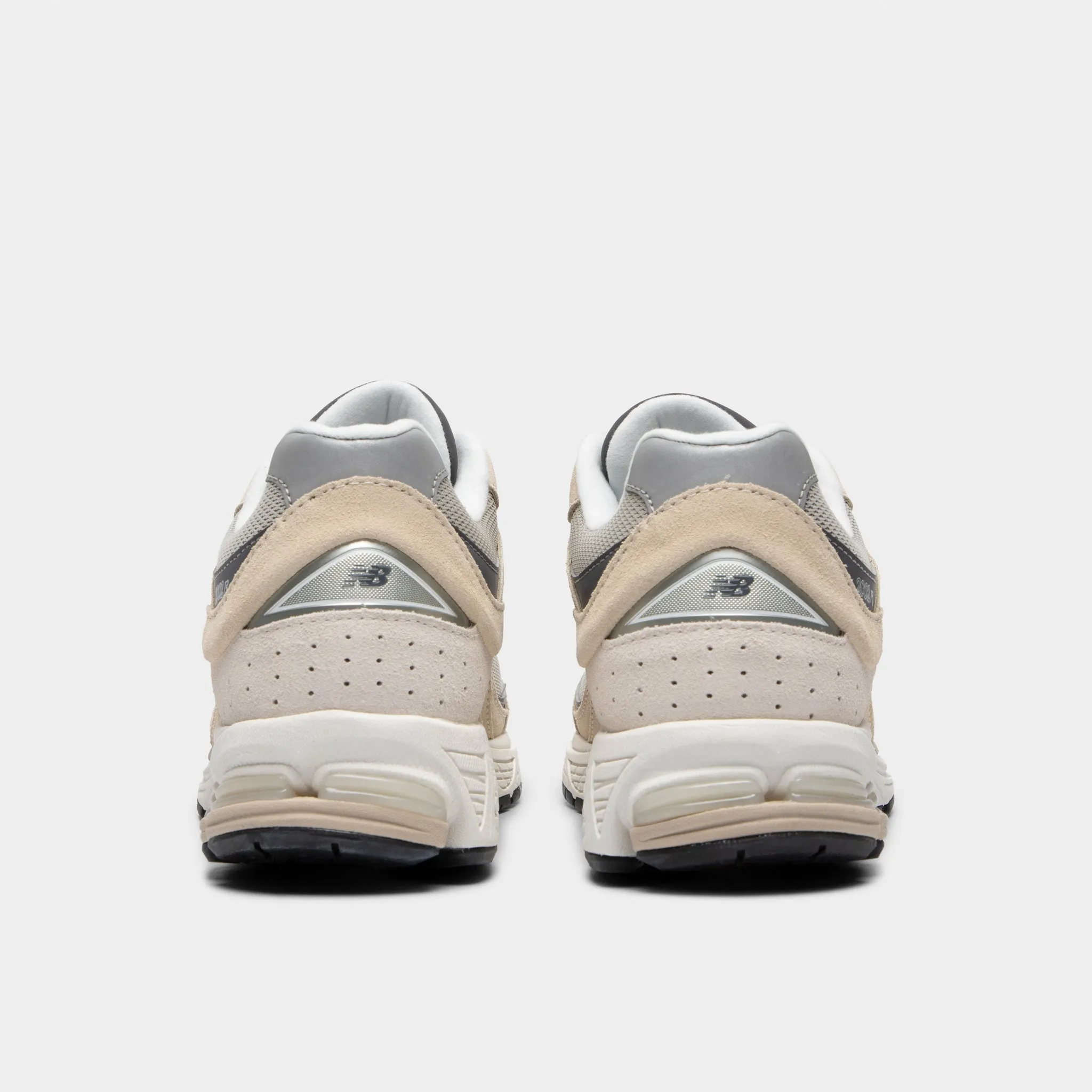 New Balance 2002RFA Sandstone / Magnet