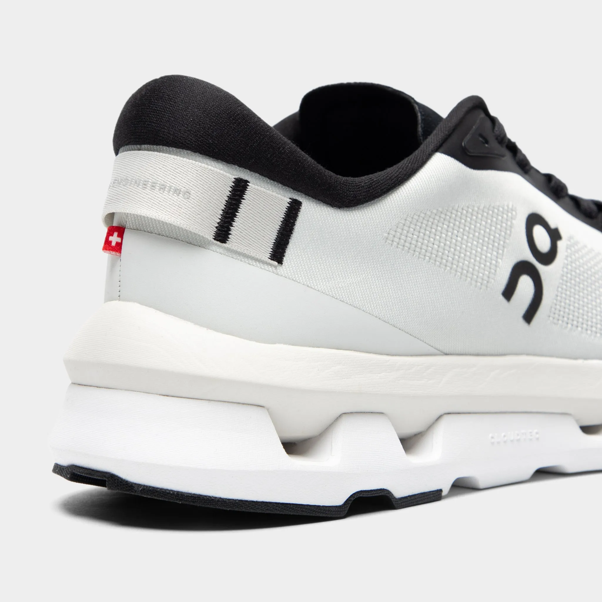 On Women's Cloudzone Ice / Black