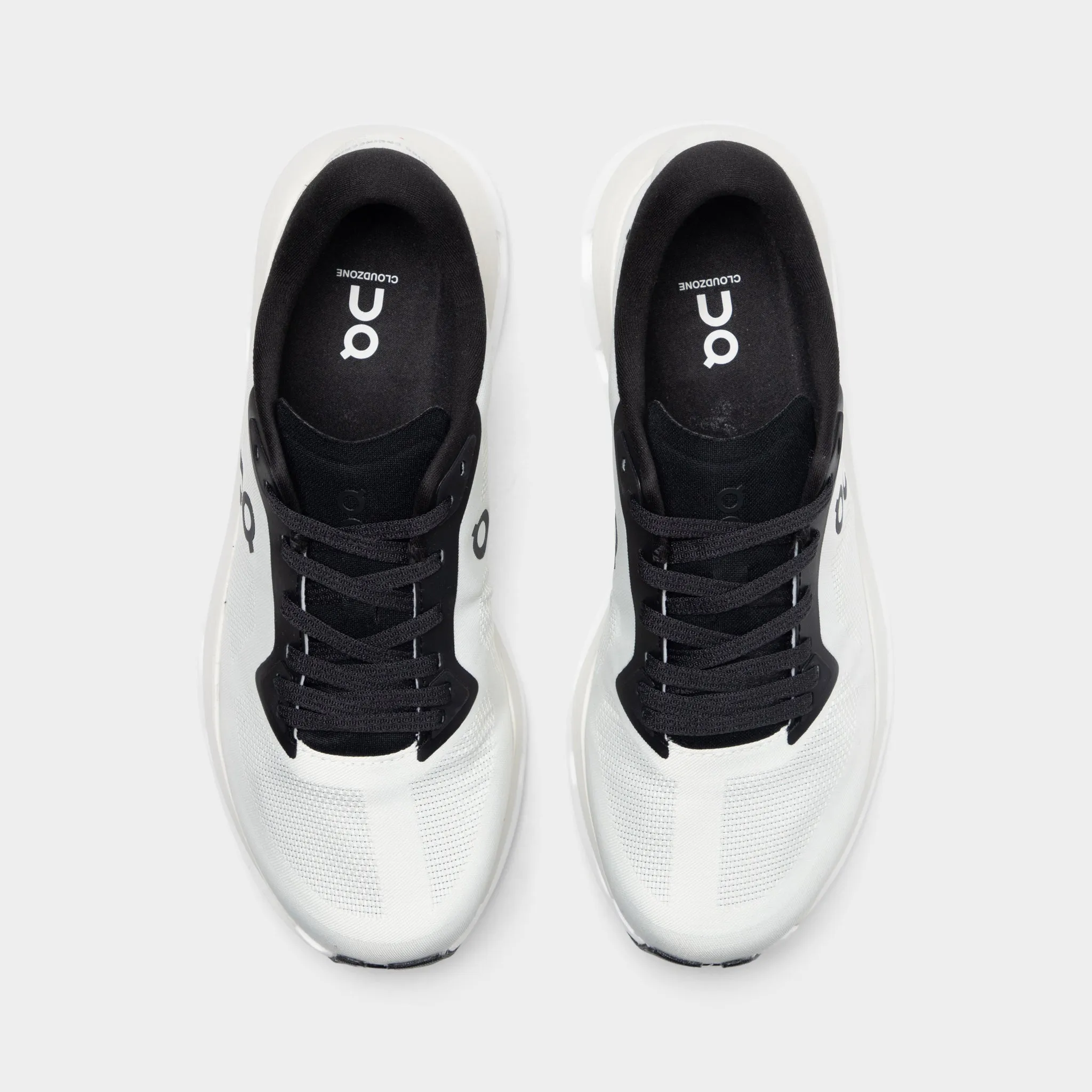 On Women's Cloudzone Ice / Black