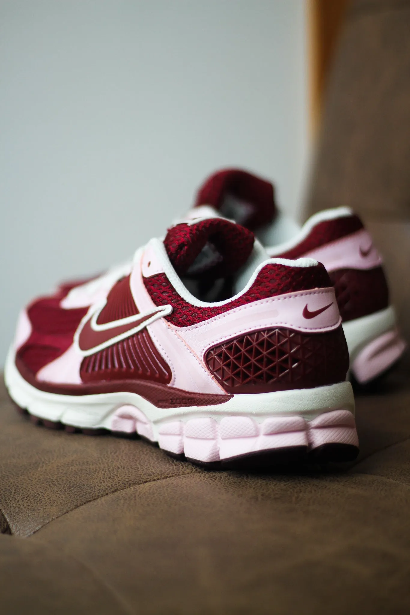 W VOMERO 5 PINK FOAM